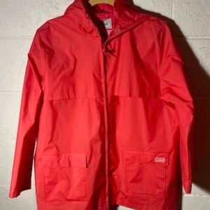 CLASSIC L.L. BEAN Women’s Petite Large Hooded Petite Large Raincoat Coral Pink